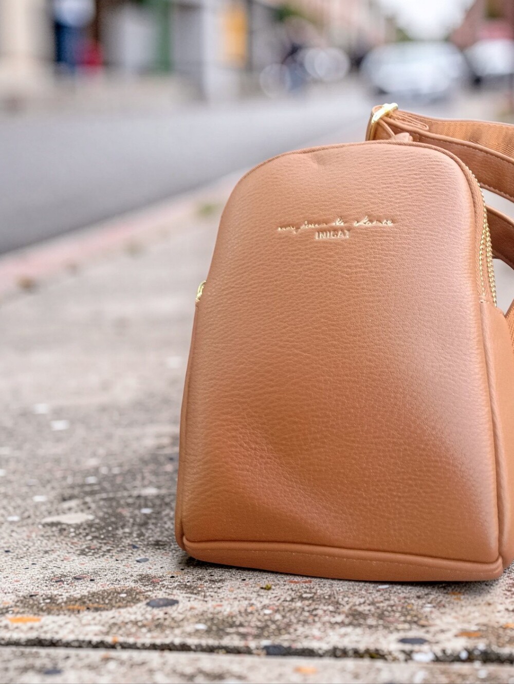 Minimal Inicat Tan Crossbody Bag with Gold Accents